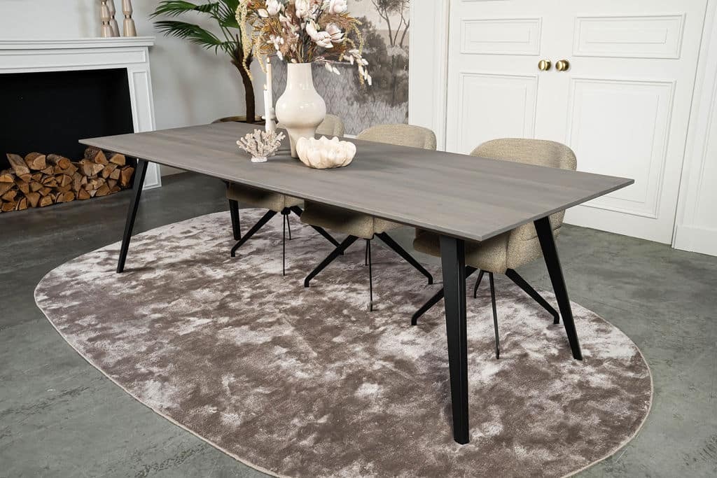 Granville dining table